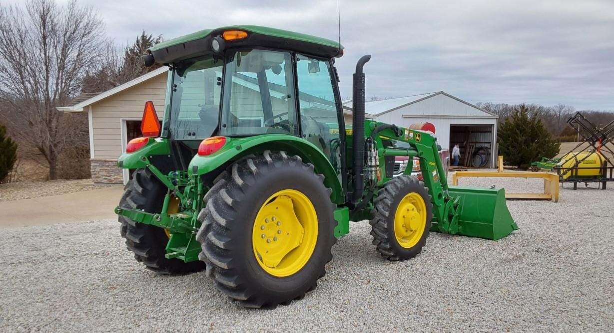 2016-john-deere-5075e-mfwd-tractor-w-j-d-h240-loader_1804ddf05023455882c552891e100acc