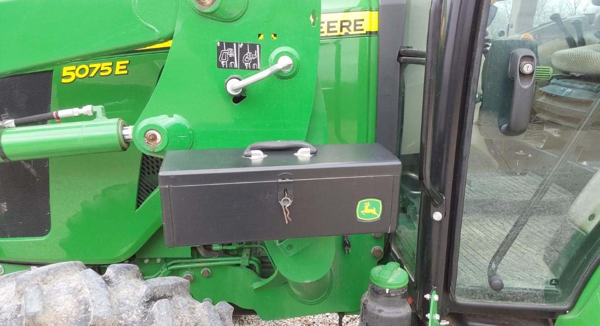 2016-john-deere-5075e-mfwd-tractor-w-j-d-h240-loader_2f9afde8b48642e5b30bf9f9bd825f2f