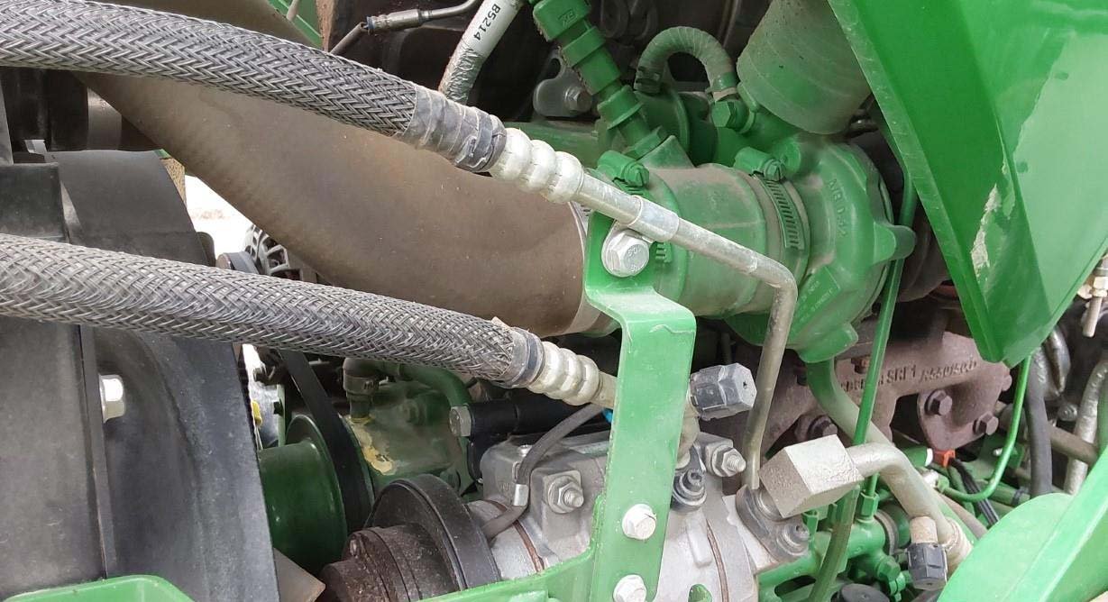 2016-john-deere-5075e-mfwd-tractor-w-j-d-h240-loader_4b72b2427c3c4ad783b39b5a706a4789