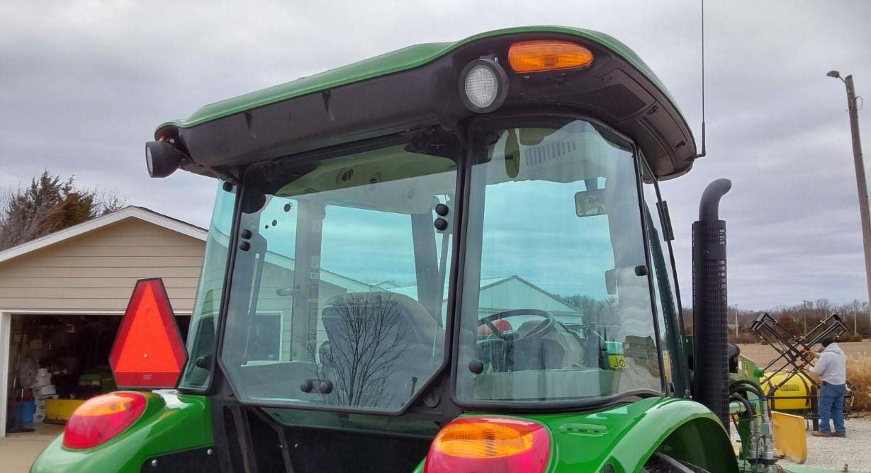 2016-john-deere-5075e-mfwd-tractor-w-j-d-h240-loader_673e079dbff5473e863bf92d0f7364d8