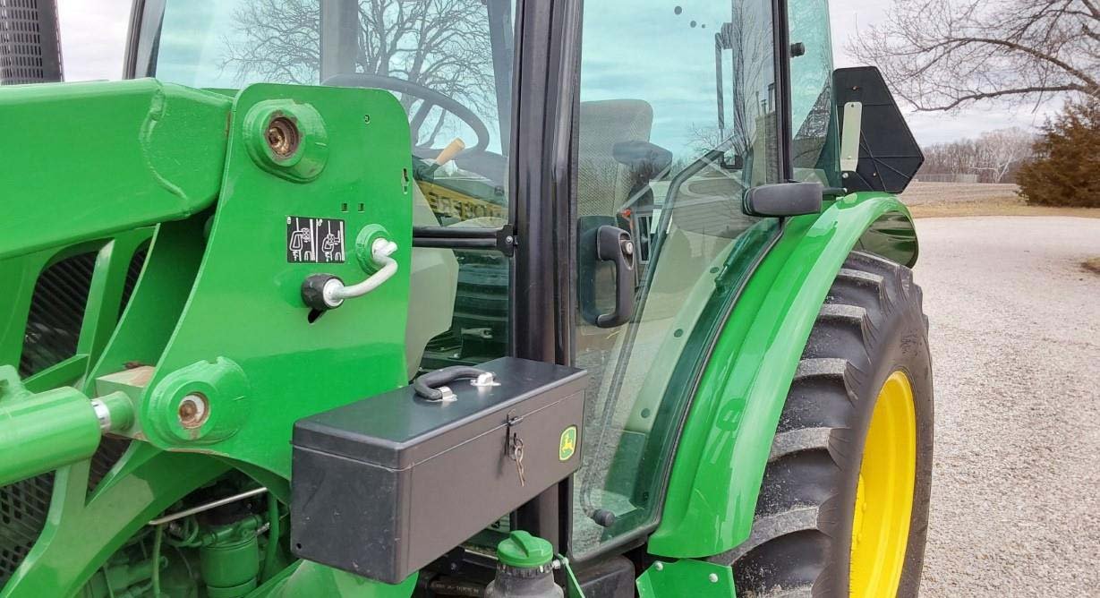 2016-john-deere-5075e-mfwd-tractor-w-j-d-h240-loader_828e10573b5e498a9f1d603b18bbab62