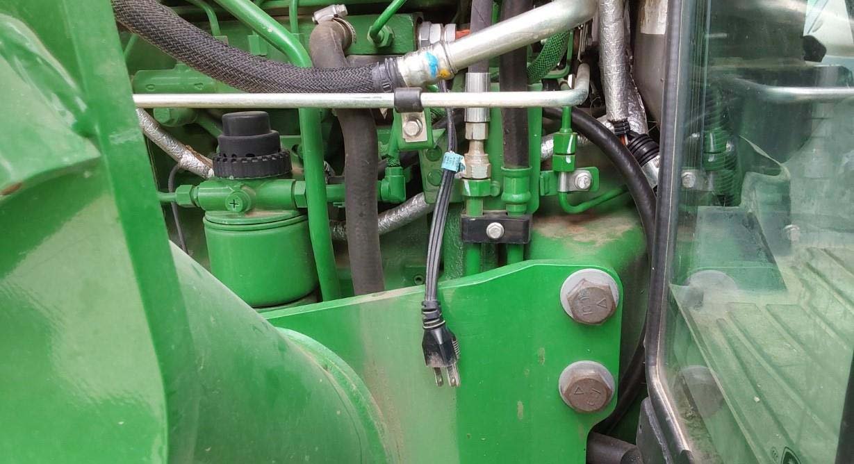 2016-john-deere-5075e-mfwd-tractor-w-j-d-h240-loader_a411234709184c43b221314b532e45d2