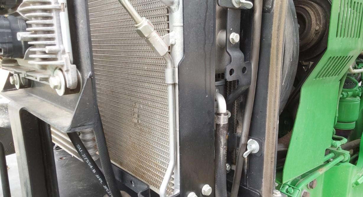 2016-john-deere-5075e-mfwd-tractor-w-j-d-h240-loader_af82177194ff4a2ba7fe53b438659d86