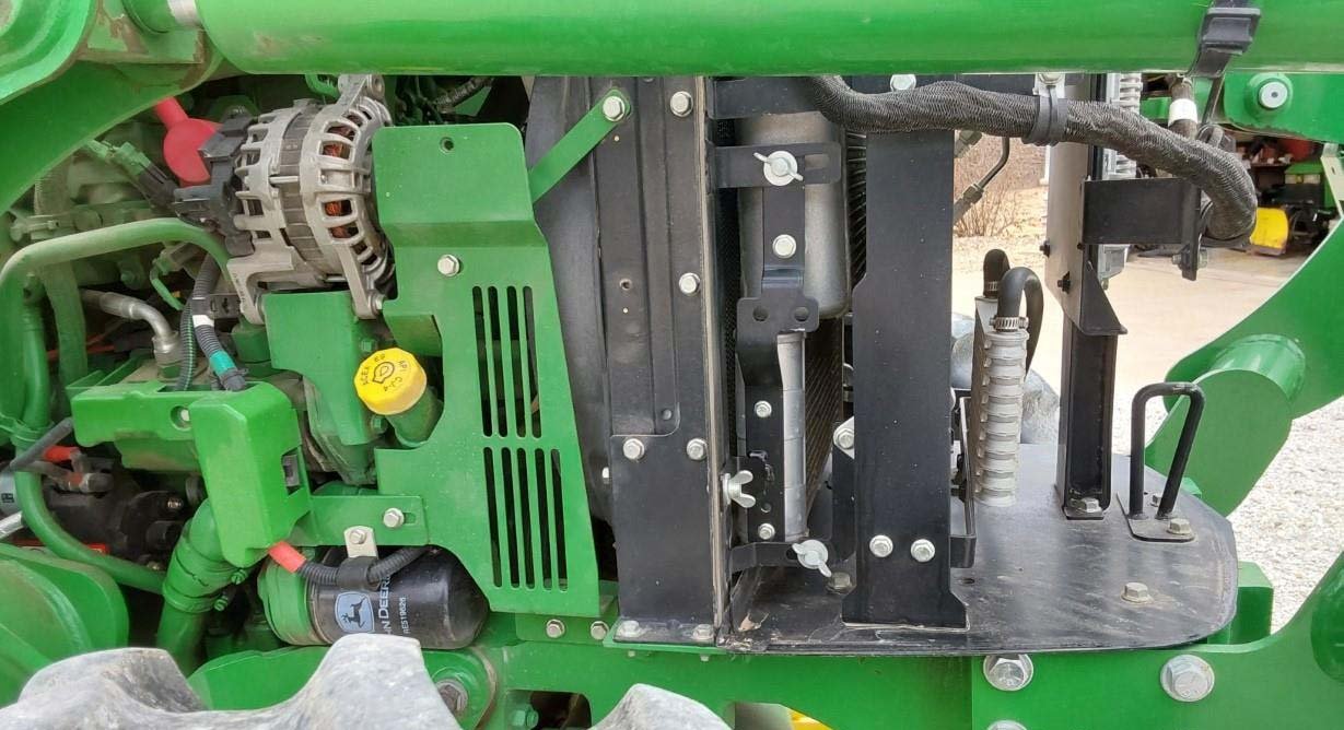 2016-john-deere-5075e-mfwd-tractor-w-j-d-h240-loader_b93705a1c0c04d18ad147f4d8fb45d1f