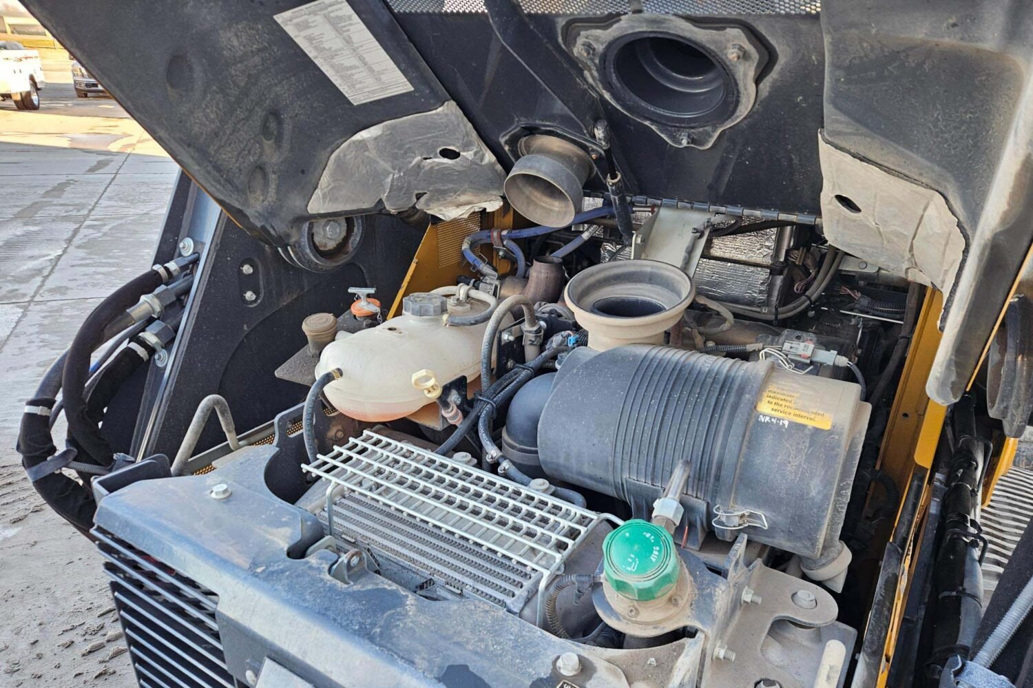 compact-track-loader-2_8856b74647b142dcb7f55b010b6ee57c