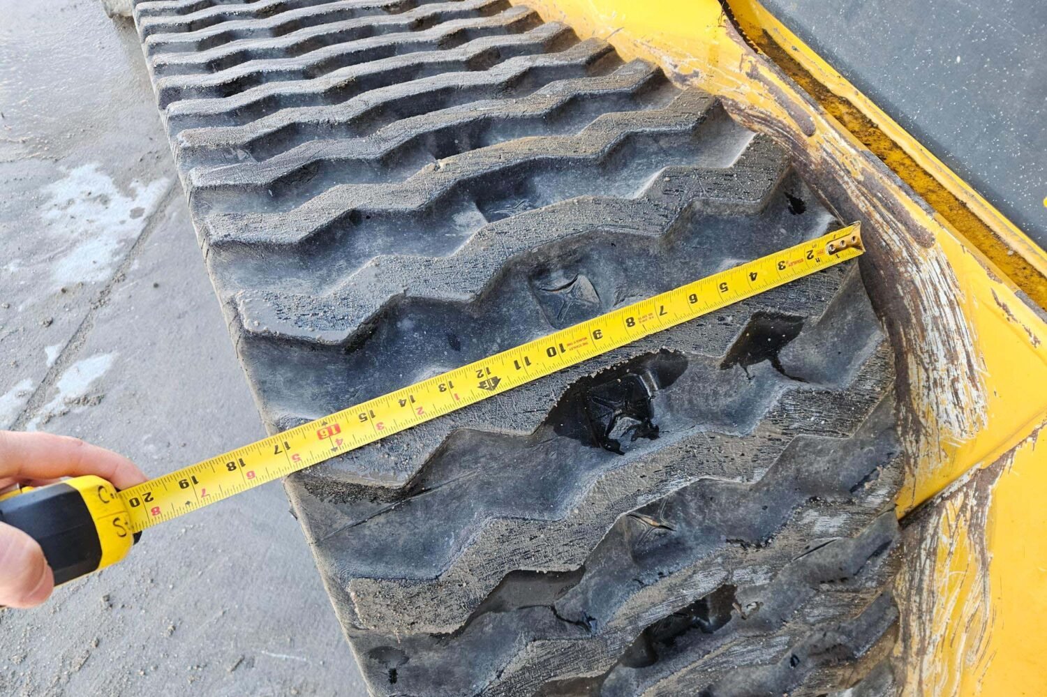 compact-track-loader-2_af286bb91b9b48ffaf6d7054348434ea