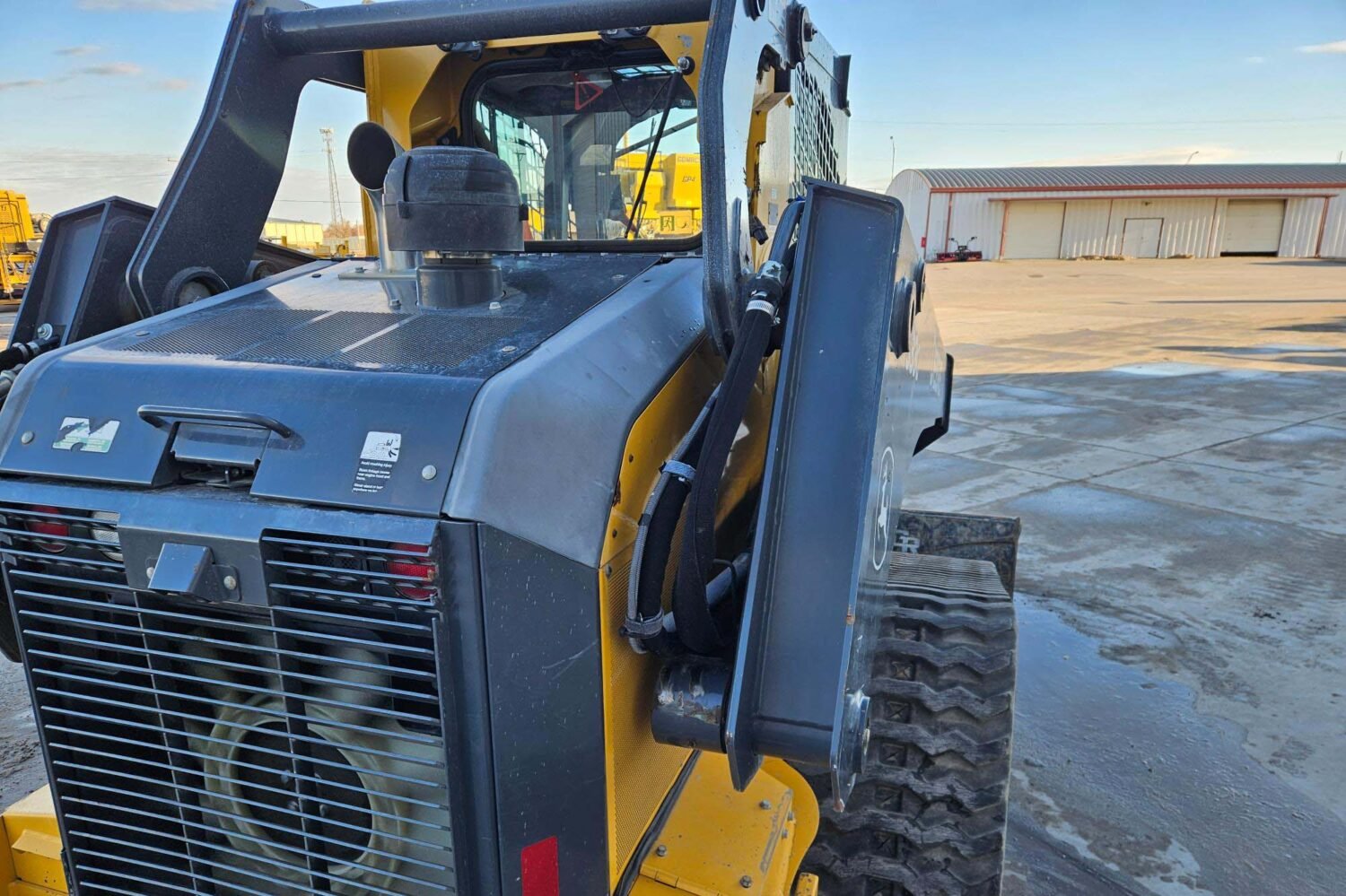 compact-track-loader-2_af645d5ceb644cb18ce896f38fcf68a7