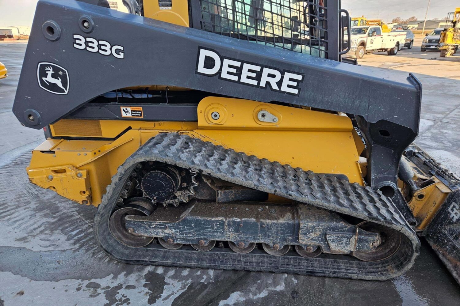 compact-track-loader-2_f8735925bbc24a0796aae1f4687642c1